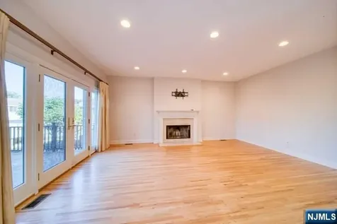 270 Marietta Street Englewood Cliffs NJ 07632
