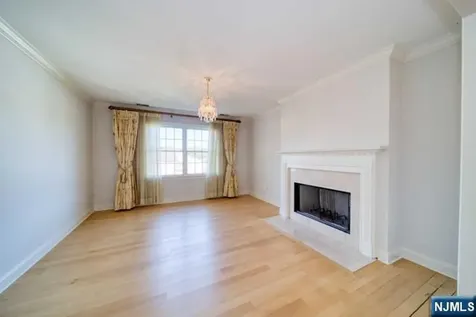 270 Marietta Street Englewood Cliffs NJ 07632