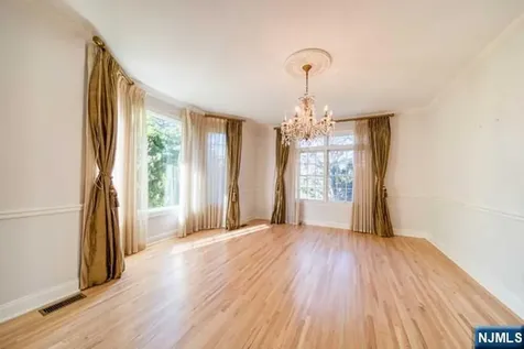 270 Marietta Street Englewood Cliffs NJ 07632