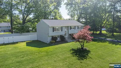 6 Beaumont Place Hanover Township NJ 07981