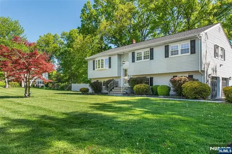 6 Beaumont Place Hanover Township NJ 07981