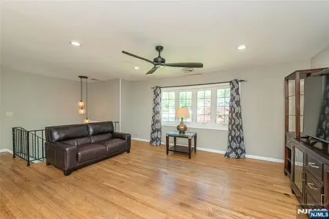 6 Beaumont Place Hanover Township NJ 07981