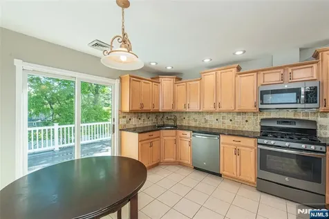 6 Beaumont Place Hanover Township NJ 07981