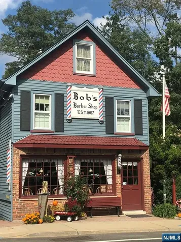 90 Hamburg Bloomingdale NJ 07403