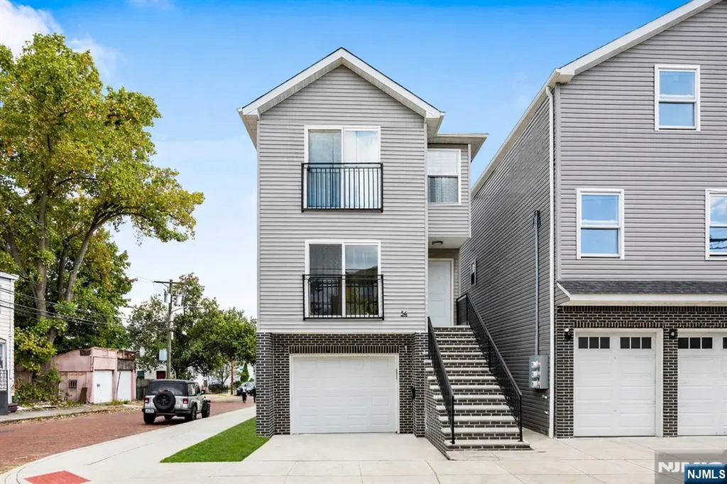54 Holland Street Newark NJ 07103