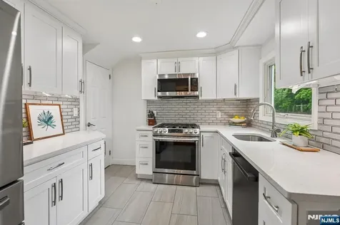 93 Prospect Street Verona NJ 07044