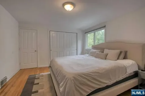 59 Buff Road Tenafly NJ 07670