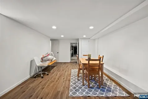 180 Hadley Avenue Clifton NJ 07011