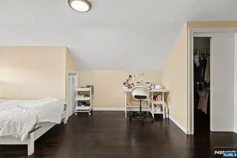 180 Hadley Avenue Clifton NJ 07011