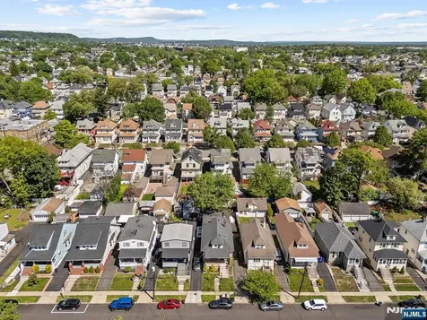 180 Hadley Avenue Clifton NJ 07011