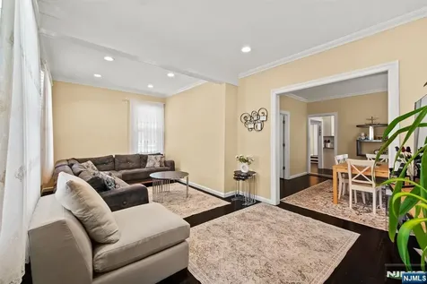 180 Hadley Avenue Clifton NJ 07011