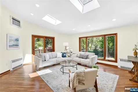 184 Old Short Hills Road Millburn NJ 07078