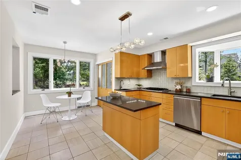 184 Old Short Hills Road Millburn NJ 07078