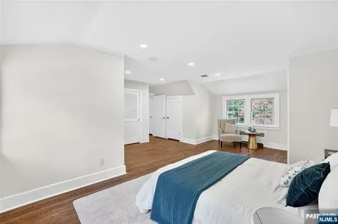 184 Old Short Hills Road Millburn NJ 07078