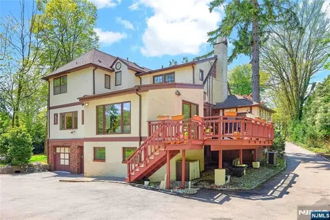 184 Old Short Hills Road Millburn NJ 07078