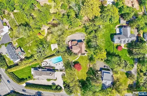 184 Old Short Hills Road Millburn NJ 07078