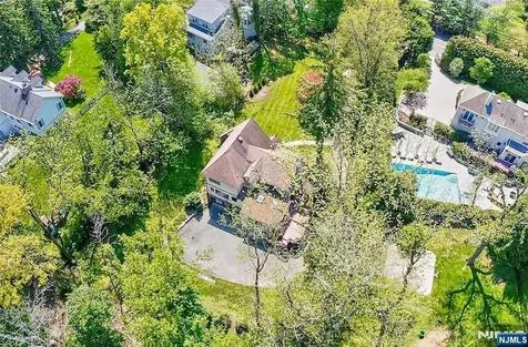 184 Old Short Hills Road Millburn NJ 07078