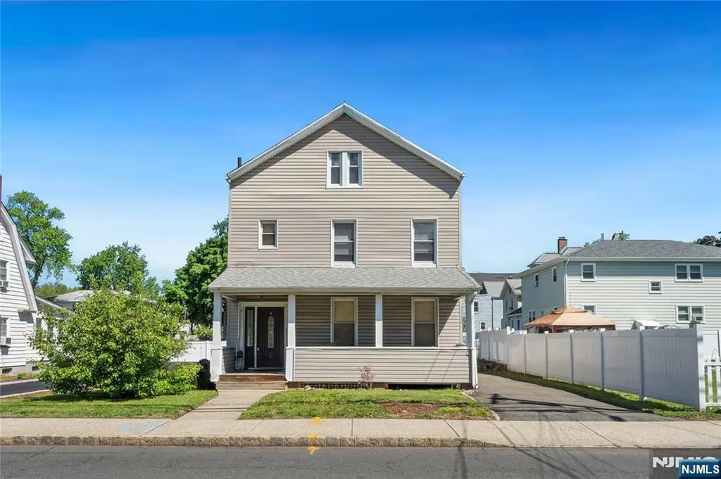 223 Montgomery Street Bloomfield NJ 07003