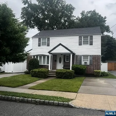62 Reid Avenue Bergenfield NJ 07621