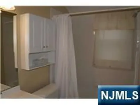 62 Reid Avenue Bergenfield NJ 07621