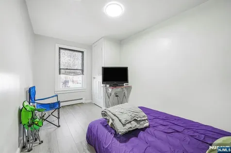 418 10th Street Newark NJ 07103