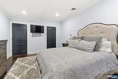 119 Hudson Cove Edgewater NJ 07020
