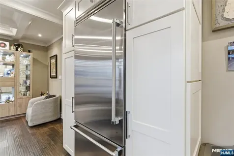 119 Hudson Cove Edgewater NJ 07020