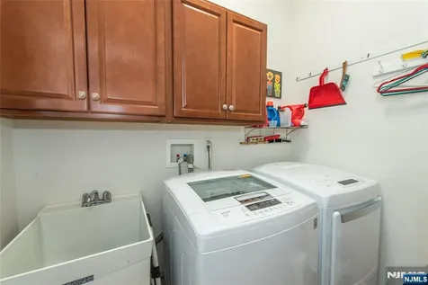 2 Harrison Way Mount Arlington Boro NJ 07856