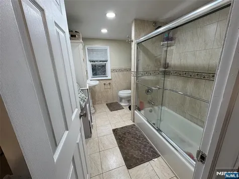 40 Sylvan Avenue Bergenfield NJ 07621