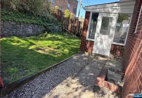 40 Sylvan Avenue Bergenfield NJ 07621