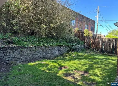 40 Sylvan Avenue Bergenfield NJ 07621