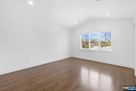 213 7th Street Palisades Park NJ 07650
