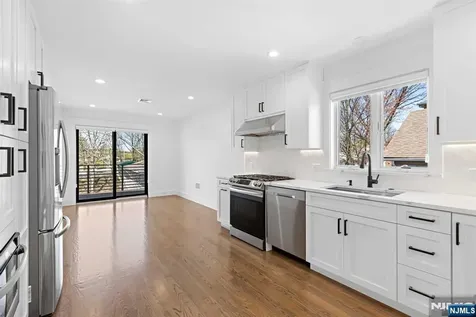 213 7th Street Palisades Park NJ 07650