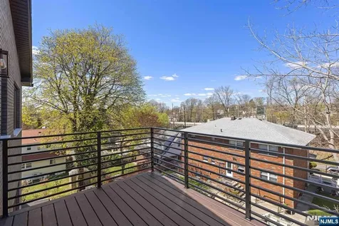 213 7th Street Palisades Park NJ 07650