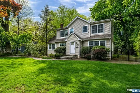 63 Park Avenue Wyckoff NJ 07481