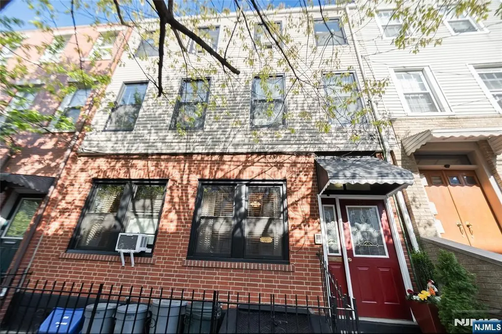 226 Brunswick Street Jersey City NJ 07302