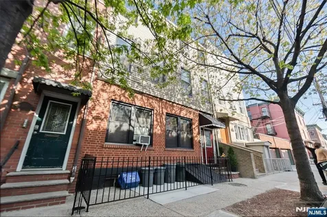 226 Brunswick Street Jersey City NJ 07302
