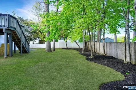 68 5th Street Cresskill NJ 07626