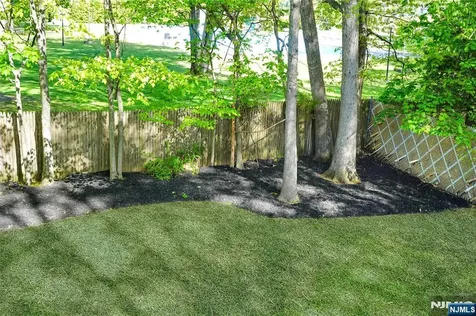 68 5th Street Cresskill NJ 07626