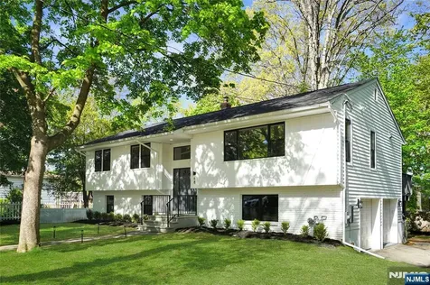 68 5th Street Cresskill NJ 07626