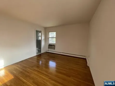 1542 10th Street Fort Lee NJ 07024
