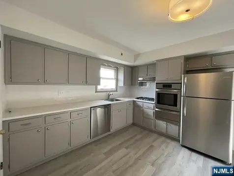 1542 10th Street Fort Lee NJ 07024