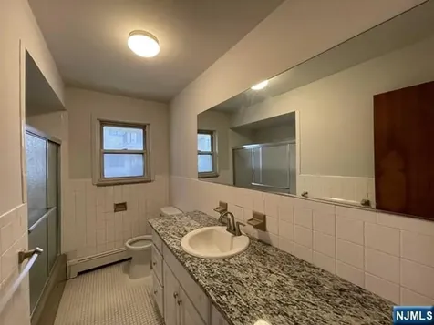 1542 10th Street Fort Lee NJ 07024