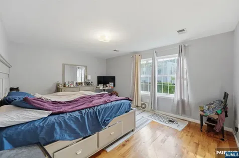 141 Schuyler Avenue Newark NJ 07112