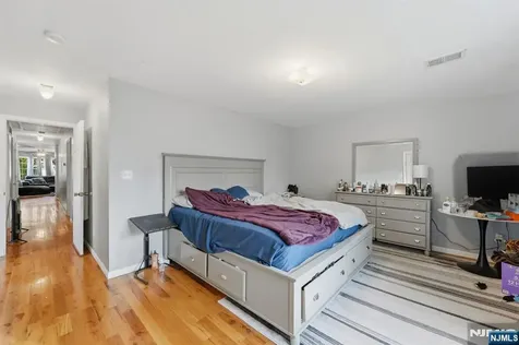 141 Schuyler Avenue Newark NJ 07112