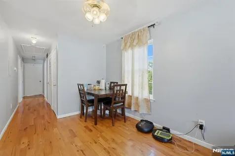 141 Schuyler Avenue Newark NJ 07112