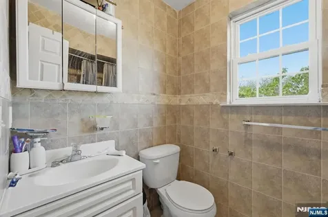 141 Schuyler Avenue Newark NJ 07112