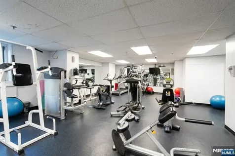 6600 Jfk Boulevard E West New York NJ 07093