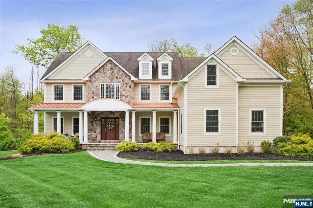 8 Forest Drive Mendham Borough NJ 07945