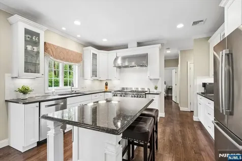 8 Forest Drive Mendham Borough NJ 07945
